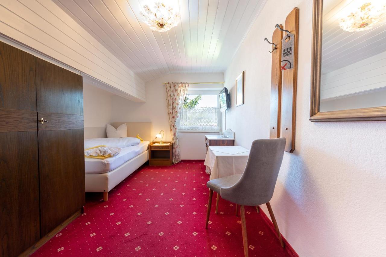 Gasthof Enzian Tannheim Habitación foto